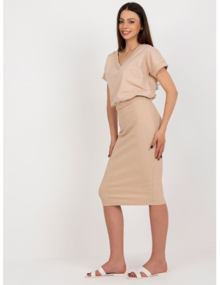 Vienspalvis kostiumėlis iš dviejų dalių