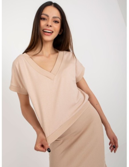 Vienspalvis kostiumėlis iš dviejų dalių