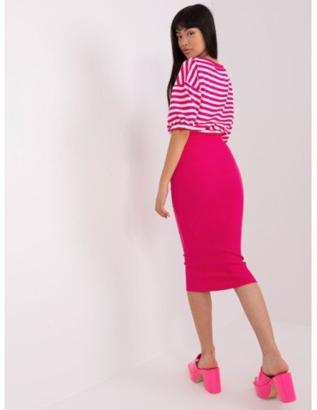 Midi sijonas ir dryžuota palaidinė su guma