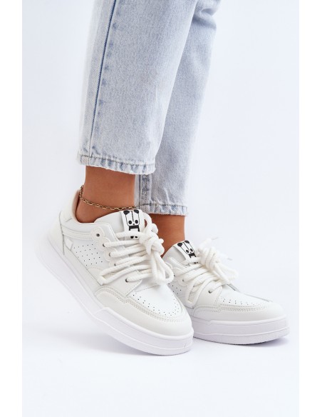 Women's White Faux Leather Sneakers Avanalis