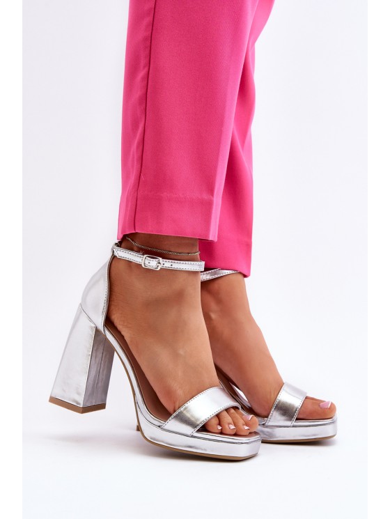 Fashionable Suede Sandals with Square Heel Silver Merila 2