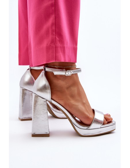Fashionable Suede Sandals with Square Heel Silver Merila