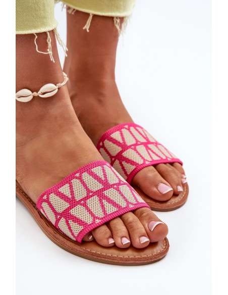 Women's Flat Heel Flip Flops in Fuchsia by Traivea