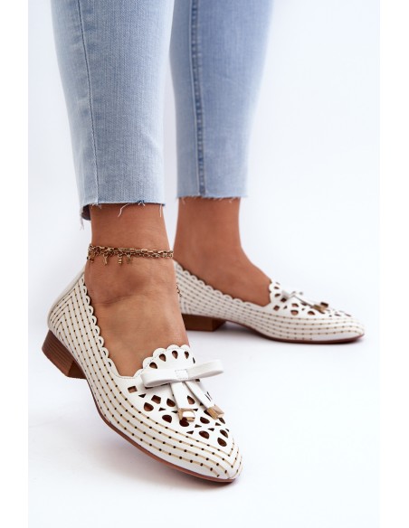 White Women's Cutout Ballerina Flats with Bow Nestavia