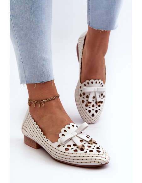 White Women's Cutout Ballerina Flats with Bow Nestavia