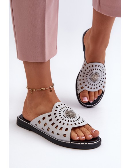Shiny Women's Flat Sandals with Silver Ornament Ebirena