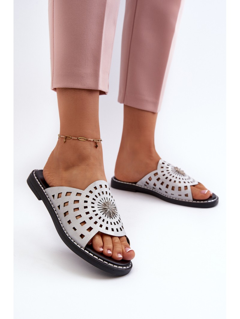 Shiny Women's Flat Sandals with Silver Ornament Ebirena