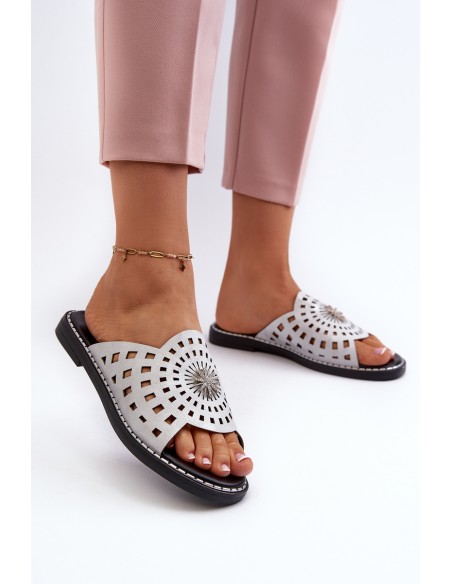 Shiny Women's Flat Sandals with Silver Ornament Ebirena