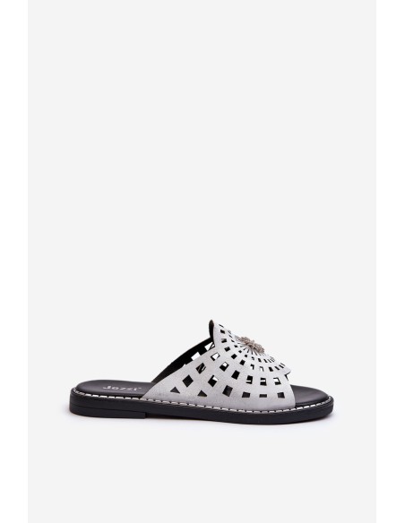 Shiny Women's Flat Sandals with Silver Ornament Ebirena