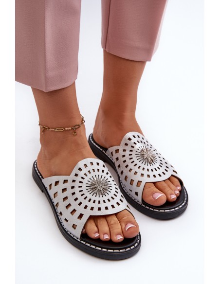 Shiny Women's Flat Sandals with Silver Ornament Ebirena