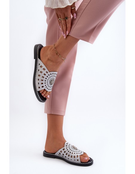 Shiny Women's Flat Sandals with Silver Ornament Ebirena