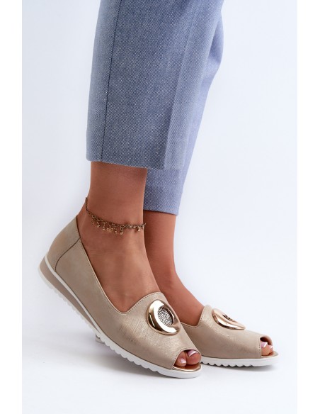 Women's pumps with eco leather ornament in gold Biolita