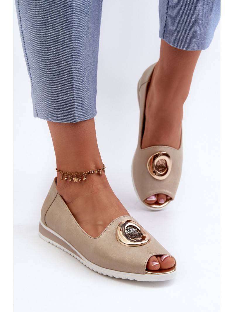 Women's pumps with eco leather ornament in gold Biolita