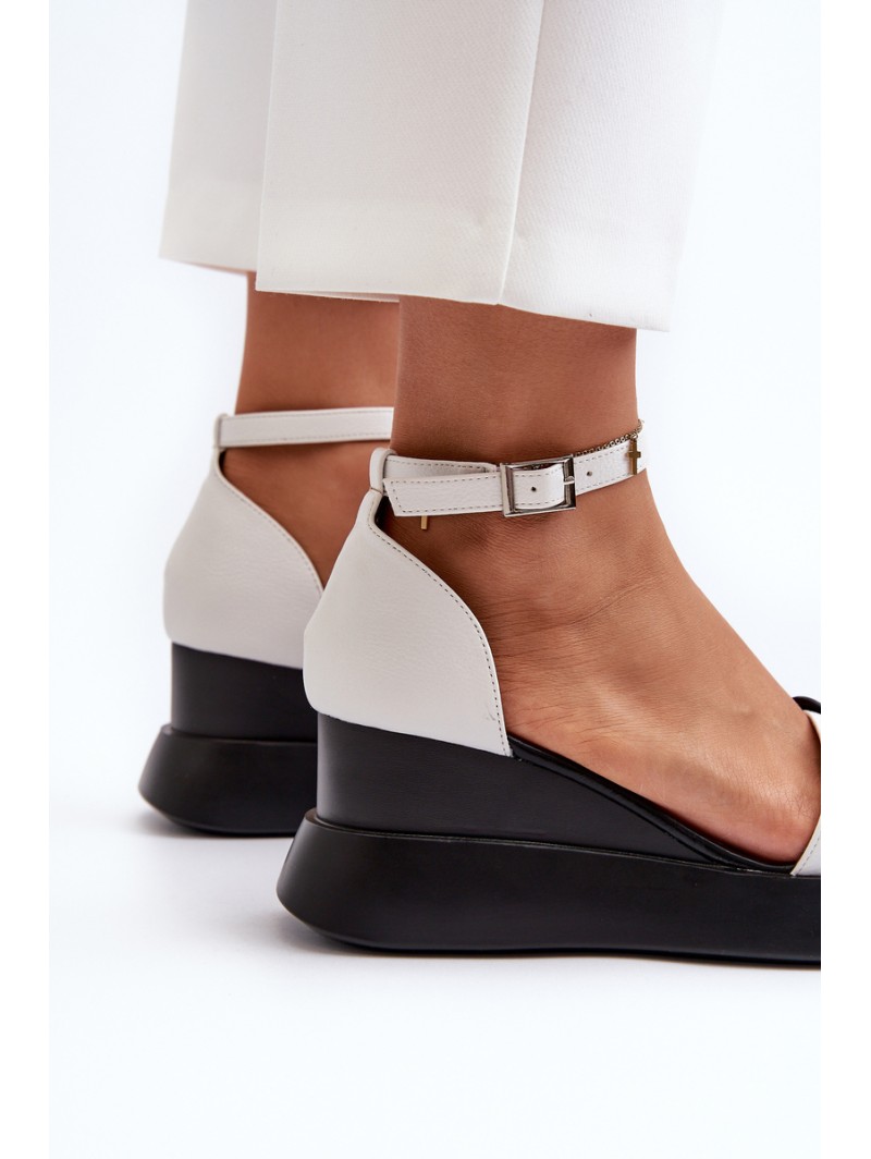 Women's Platform and Wedge Sandals with Flowers White Foviana