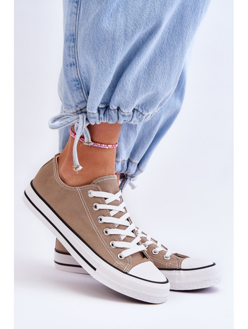 Classic Low Women's Sneakers beige Vegas