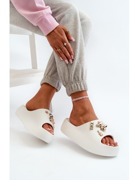 Women's Lightweight Foam Sandals With Decorations White Orchia