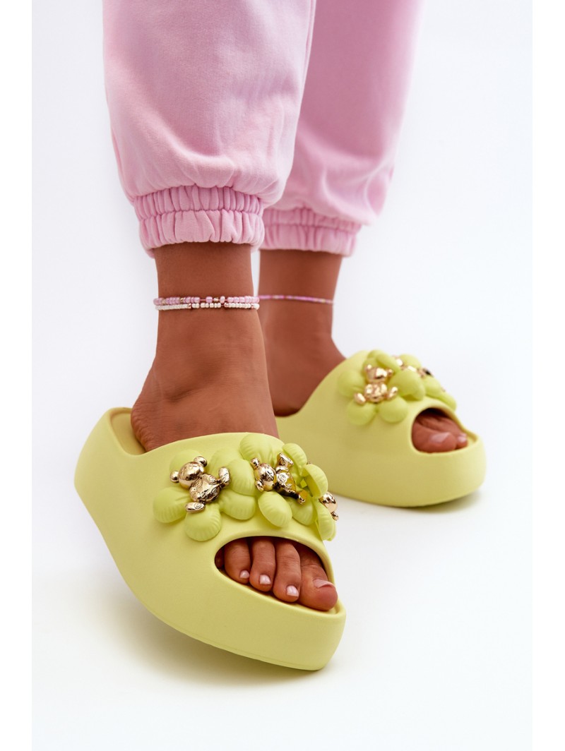 Women's Foam Slippers With Decorations On Thick Sole Lime Bremavia