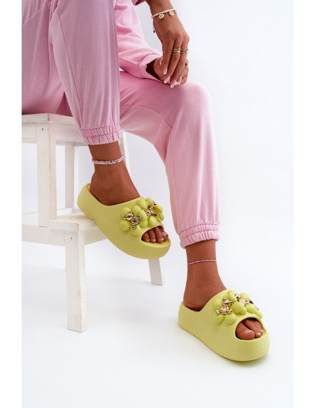 Women's Foam Slippers With Decorations On Thick Sole Lime Bremavia