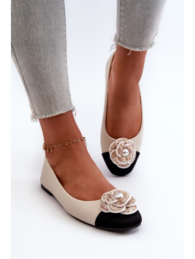 Women's Ballerina Flats in Beige Eco Leather with Decorative Detail Divinella