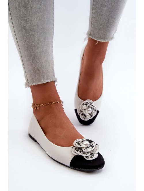 Women's Eco Leather Ballerina Flats with Decorative Detail White Divinella