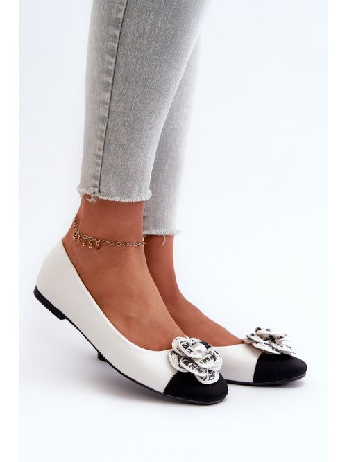 Women's Eco Leather Ballerina Flats with Decorative Detail White Divinella 2