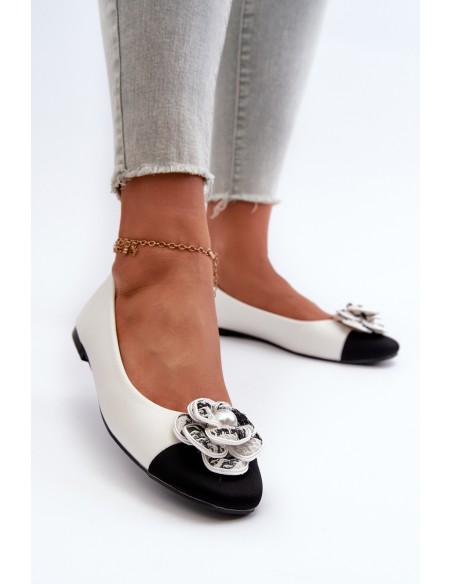 Women's Eco Leather Ballerina Flats with Decorative Detail White Divinella