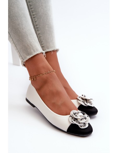 Women's Eco Leather Ballerina Flats with Decorative Detail White Divinella