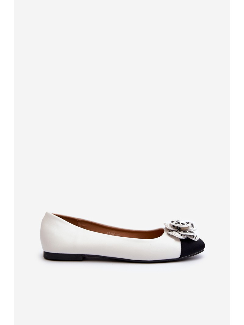 Women's Eco Leather Ballerina Flats with Decorative Detail White Divinella