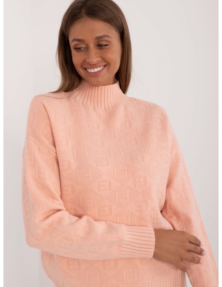 Sweter-AT-SW-2339.54-brzoskwiniowy
