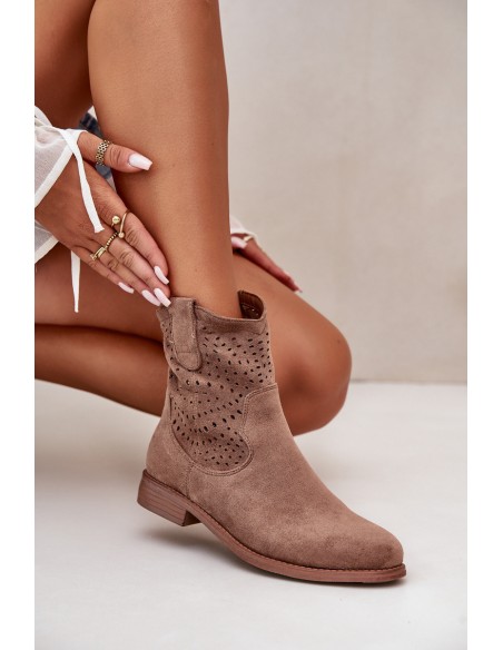 Women's perforated ankle boots with flat heel brown S.Barski HY42-135