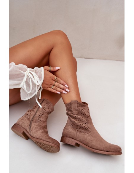 Women's perforated ankle boots with flat heel brown S.Barski HY42-135