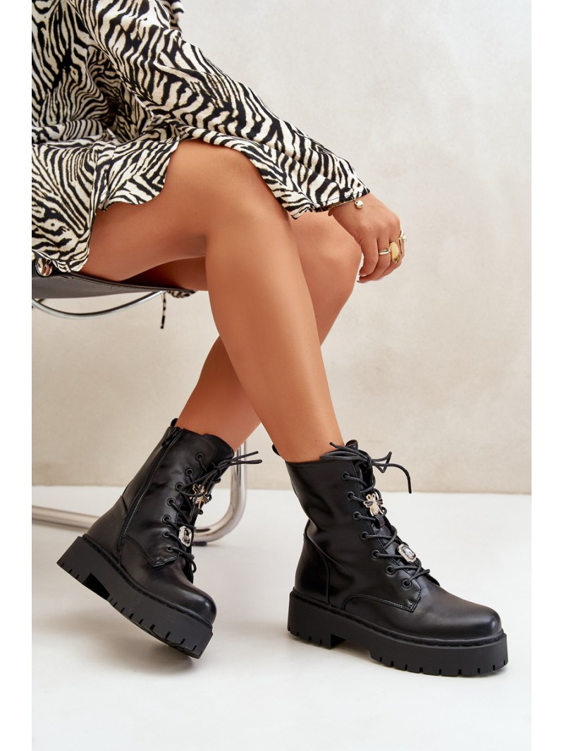 Warm ankle boots workers women's with badges black Avorira