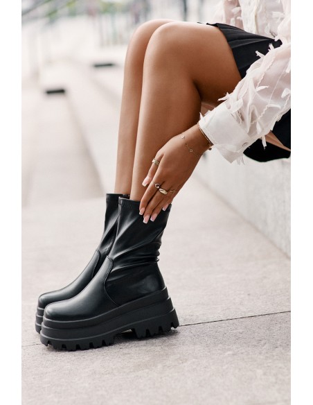 Boots On Massive Platform Black Florinara