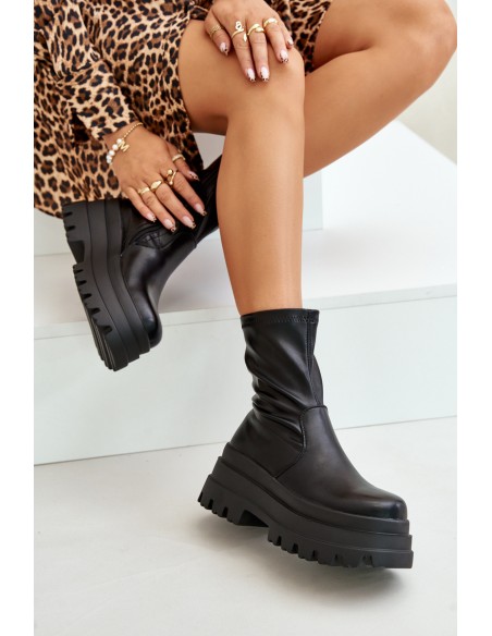 Boots On Massive Platform Black Florinara