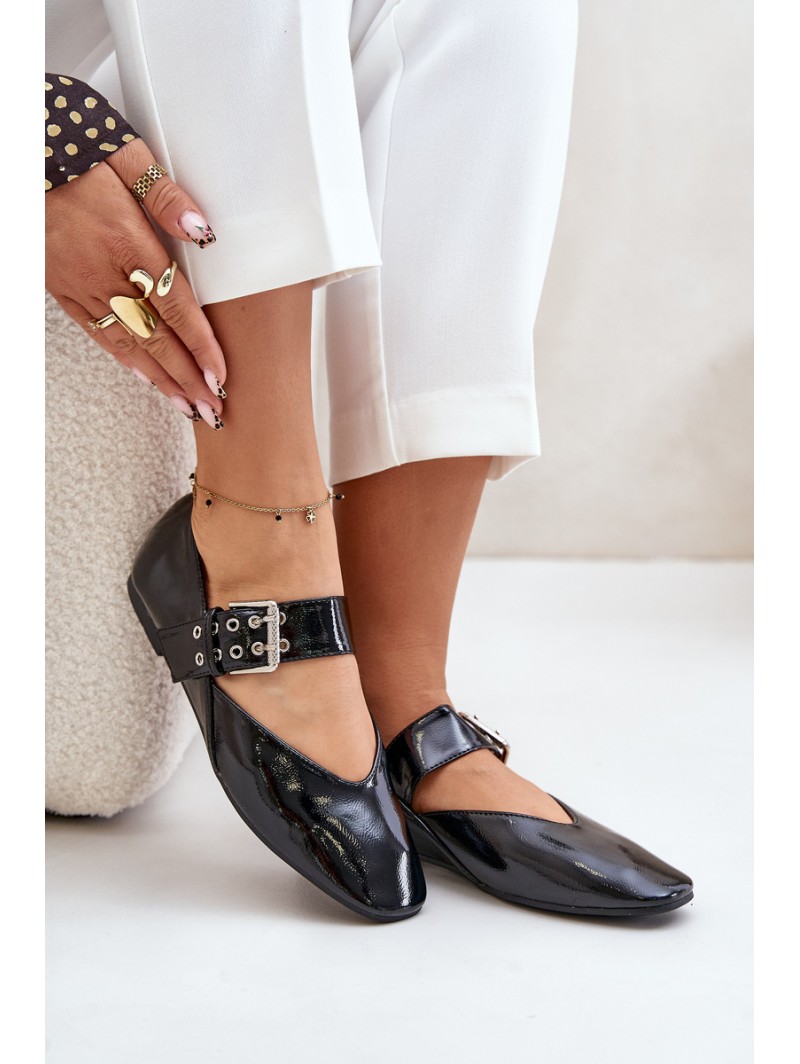 Lacquered Ballerinas With Strap Black Azirae