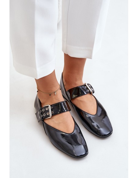 Lacquered Ballerinas With Strap Black Azirae