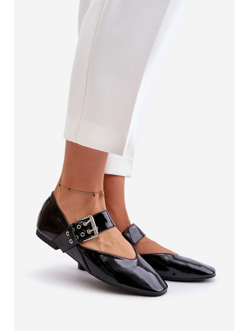 Lacquered Ballerinas With Strap Black Azirae