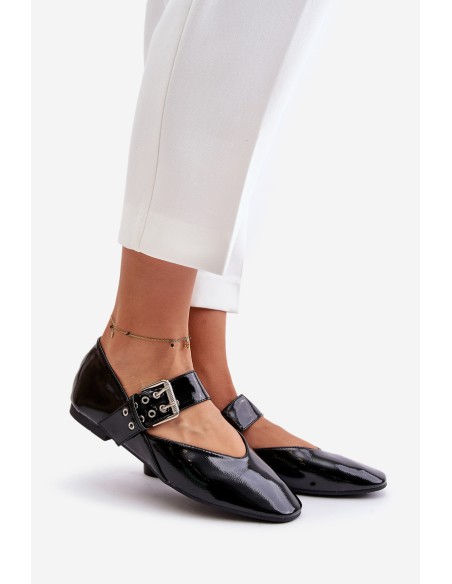 Lacquered Ballerinas With Strap Black Azirae