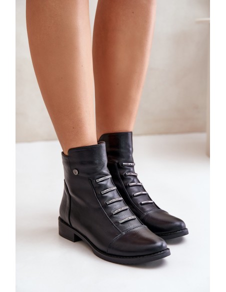 Warm Women's Boots on Flat Heel Black Labise