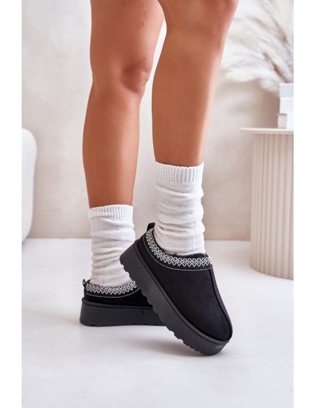 Womens Snow Boots On Platform Insulated With Fur Black Straps