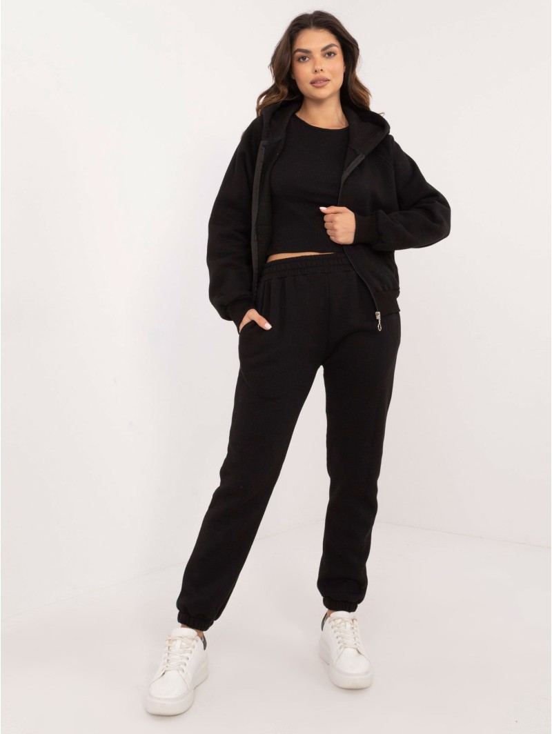 Stilingi trijų dalių treningai su užrašu