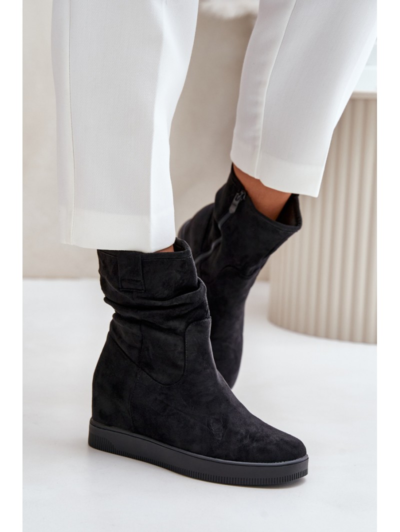 Boots With Ruffled Upper On Hidden Wedge Black Zinradea