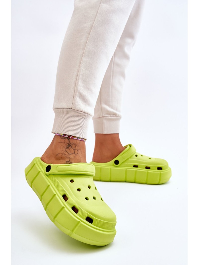 Women's Foam Platform Crocs Lime Beckett