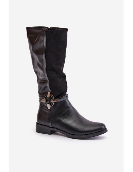 Insulated boots on a flat heel with a decorative buckle black Leatharia