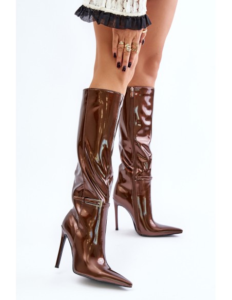 Lacquered insulated boots on a stiletto heel with a buckle brown Tameliae