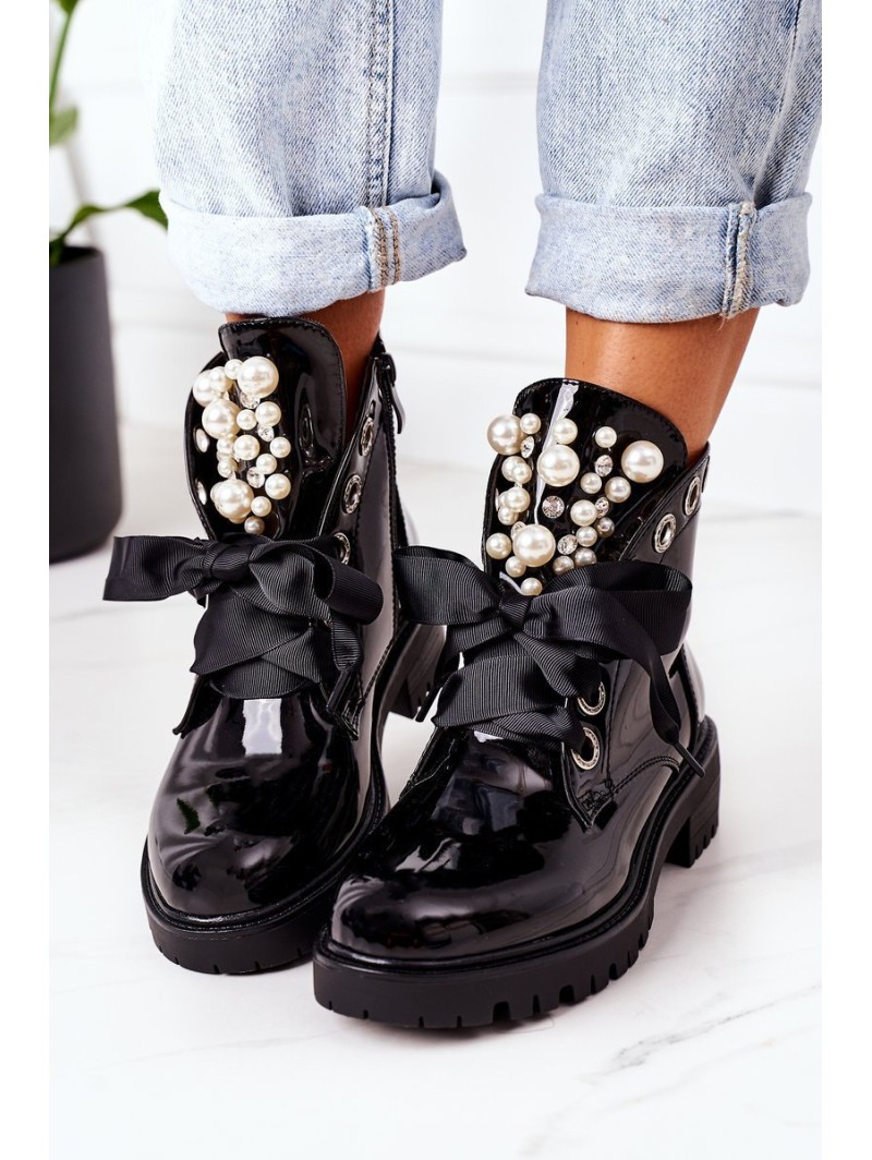 Insulated Boots With Pearls Patent Black Perla