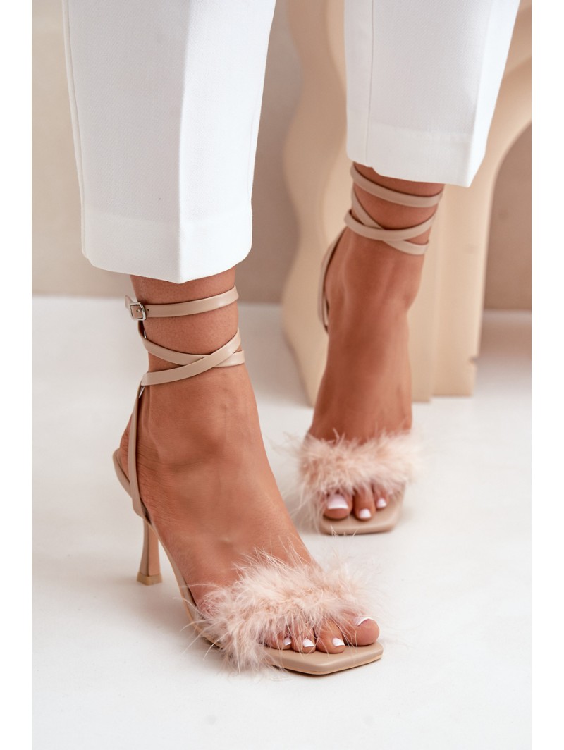 Stiletto Sandals With Feathers Beige Emilettra