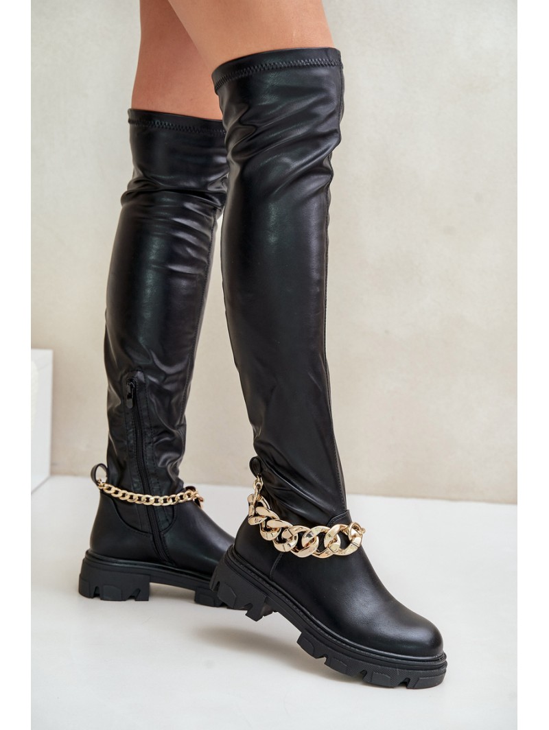 Knee High Boots On Flat Heel With Chain Pemeriana