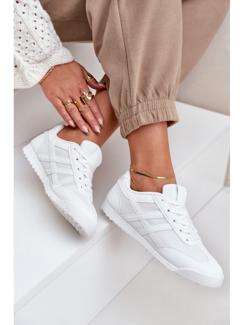 Low Sneakers Women's White Eezore