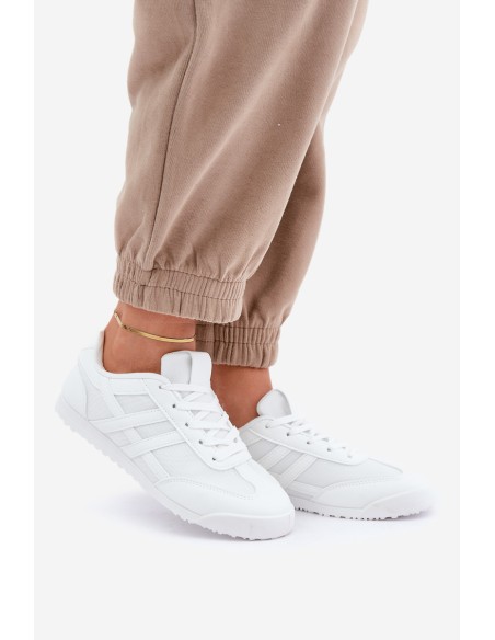 Low Sneakers Women's White Eezore